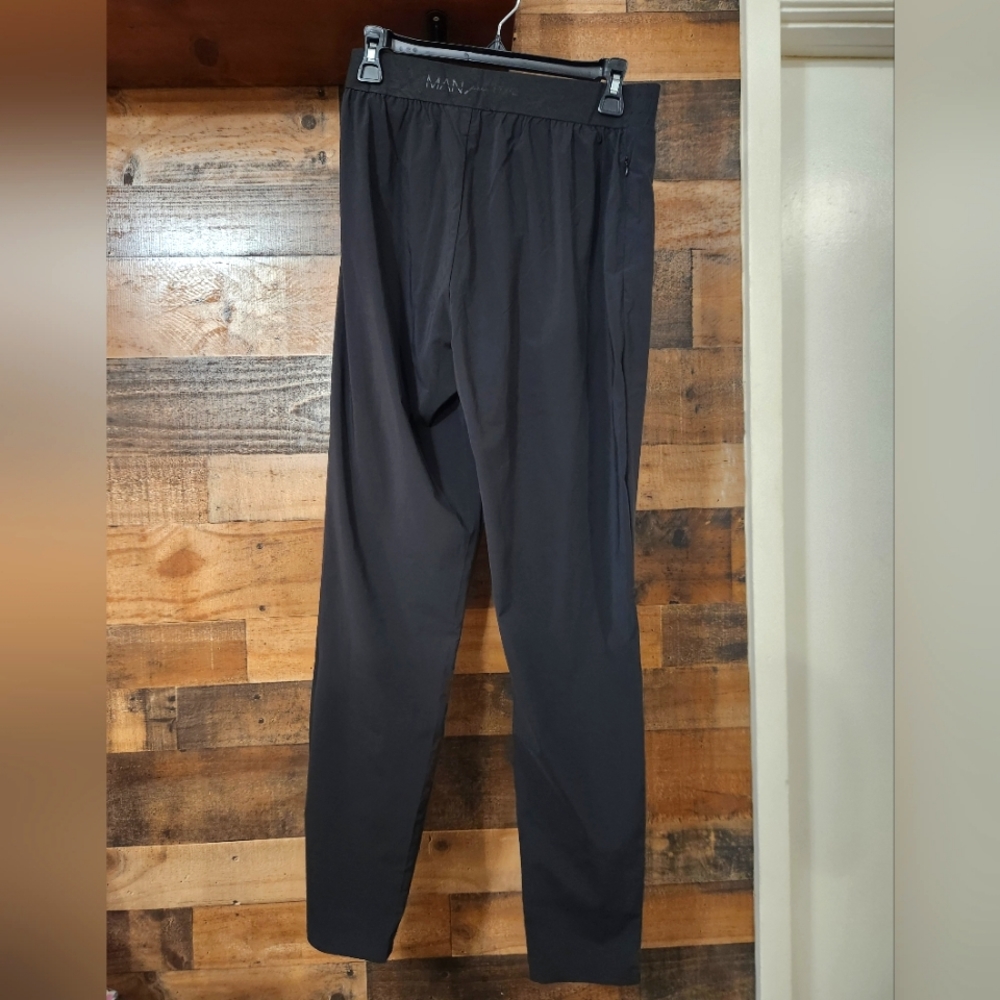 boohooMan Active Tech Joggers